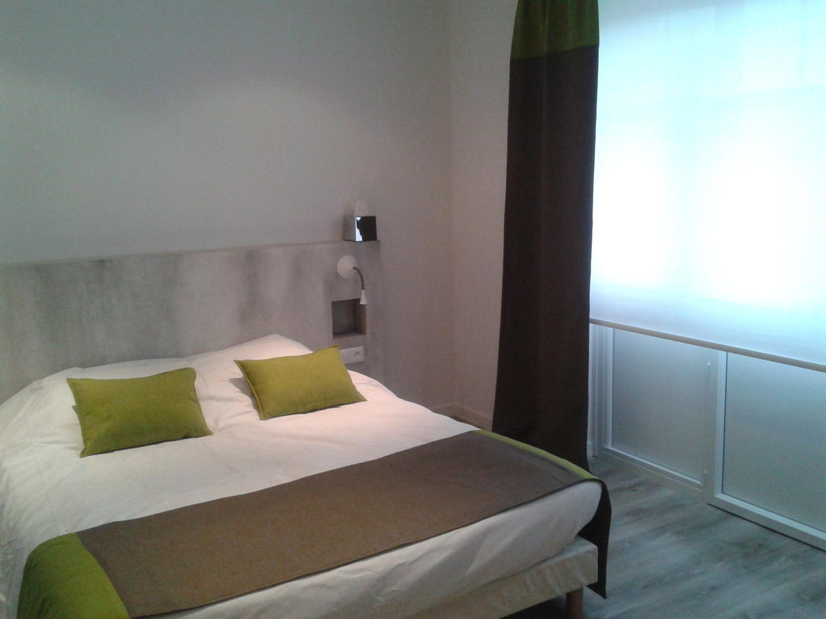 Logis - Hotel Restaurant Du Canard Hangest-sur-Somme الغرفة الصورة